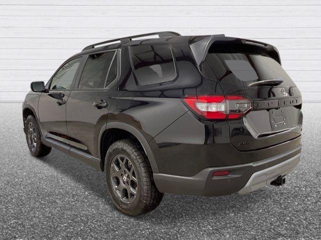 new 2025 Honda Pilot car, priced at $50,895