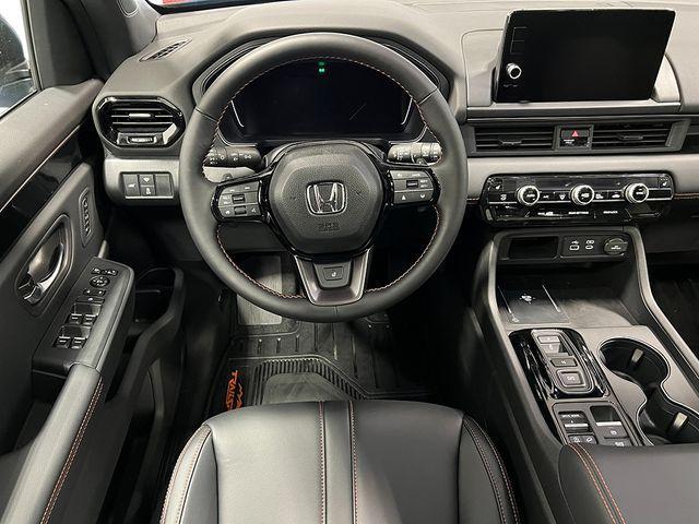 new 2025 Honda Pilot car, priced at $50,895