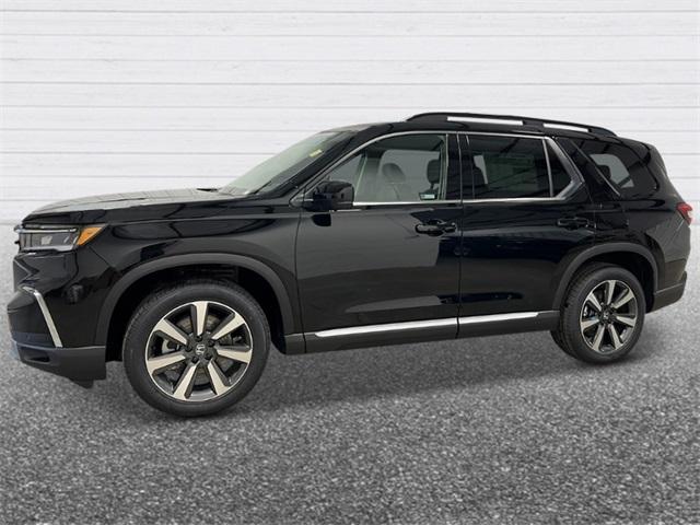 new 2025 Honda Pilot car, priced at $54,530