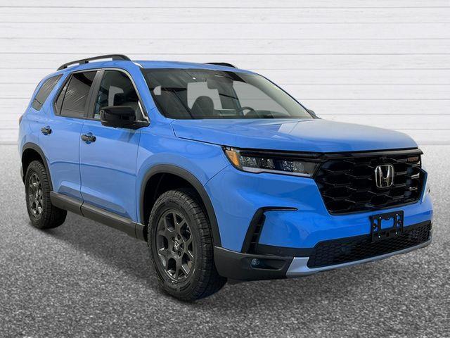 new 2025 Honda Pilot car, priced at $51,305