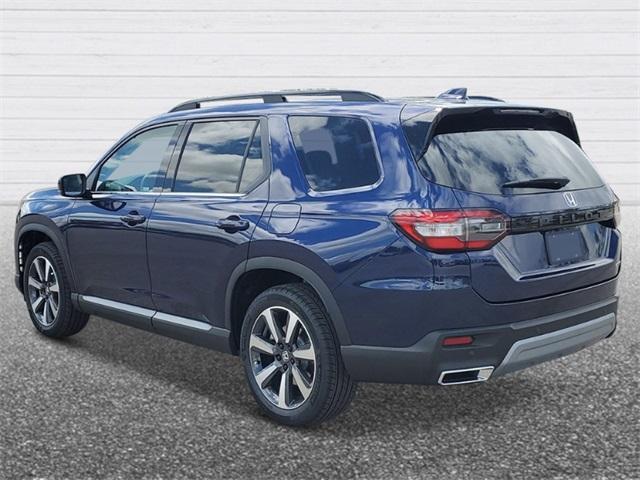 new 2025 Honda Pilot car, priced at $48,895