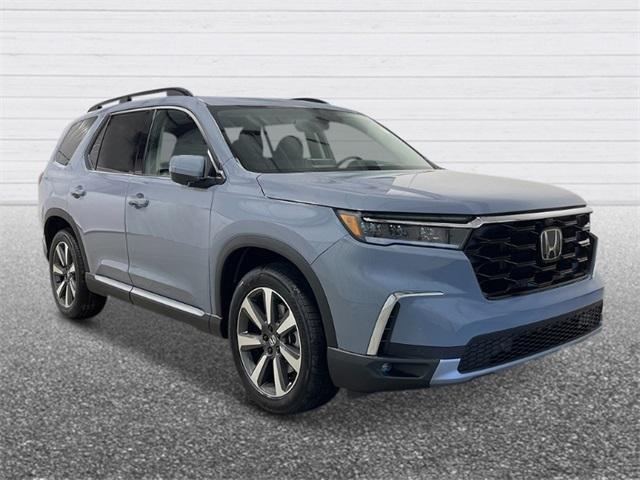 new 2025 Honda Pilot car, priced at $54,930