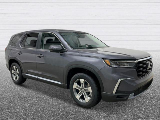 new 2025 Honda Pilot car, priced at $47,095