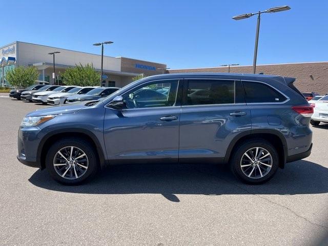 used 2019 Toyota Highlander car, priced at $25,655