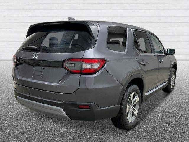 new 2025 Honda Pilot car, priced at $47,050