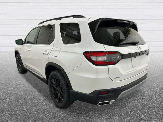 new 2025 Honda Pilot car, priced at $53,405
