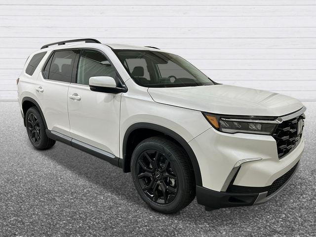 new 2025 Honda Pilot car, priced at $53,405