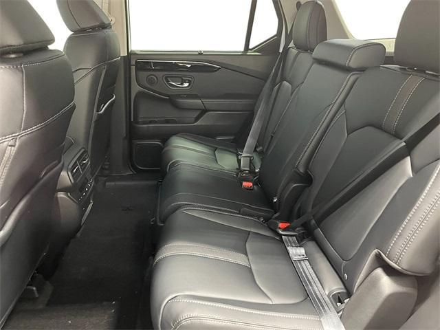 new 2025 Honda Pilot car, priced at $49,405