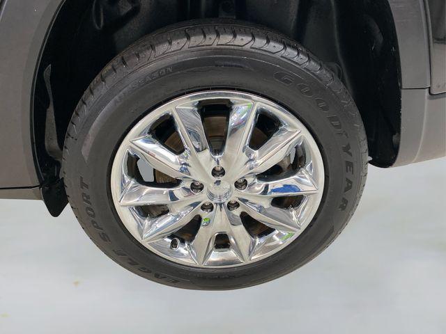 used 2015 Jeep Cherokee car, priced at $16,740