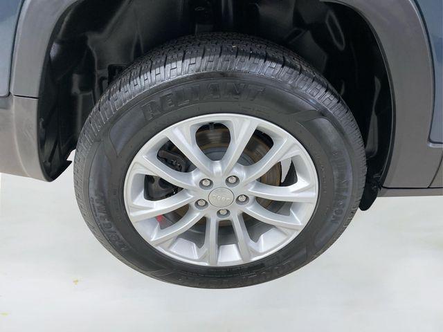 used 2021 Jeep Cherokee car, priced at $16,720