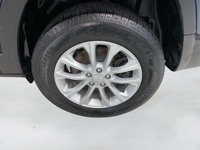 used 2021 Jeep Cherokee car, priced at $16,720