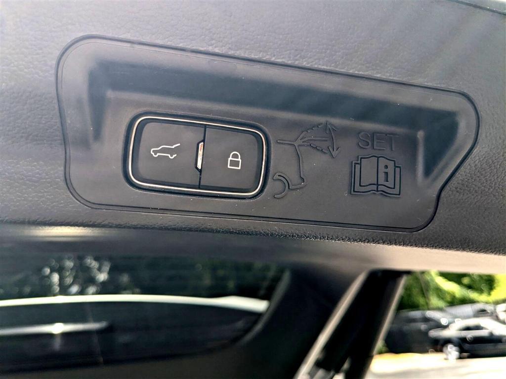 used 2023 Ford Explorer car