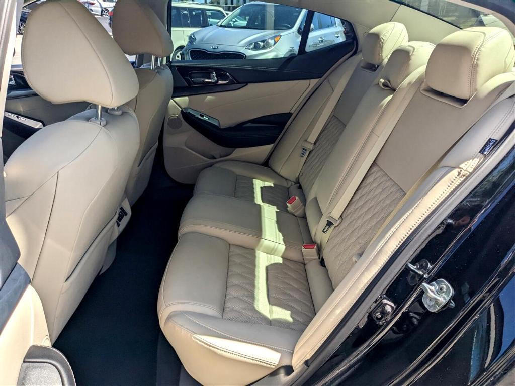 used 2023 Nissan Maxima car