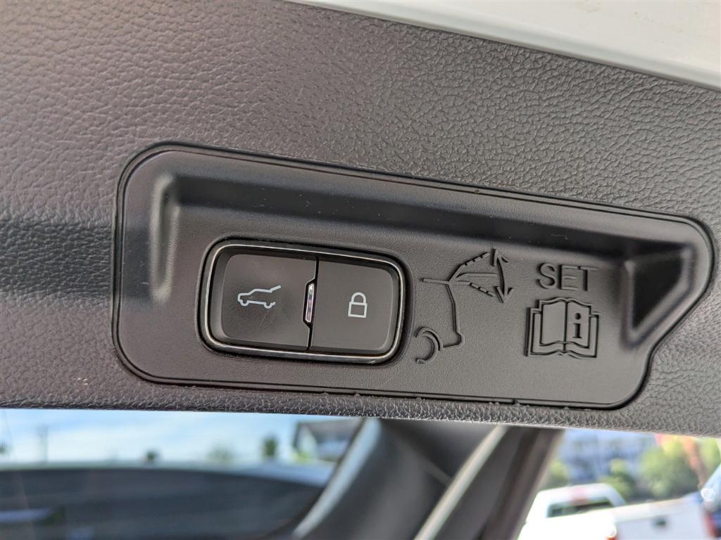 used 2020 Ford Explorer car