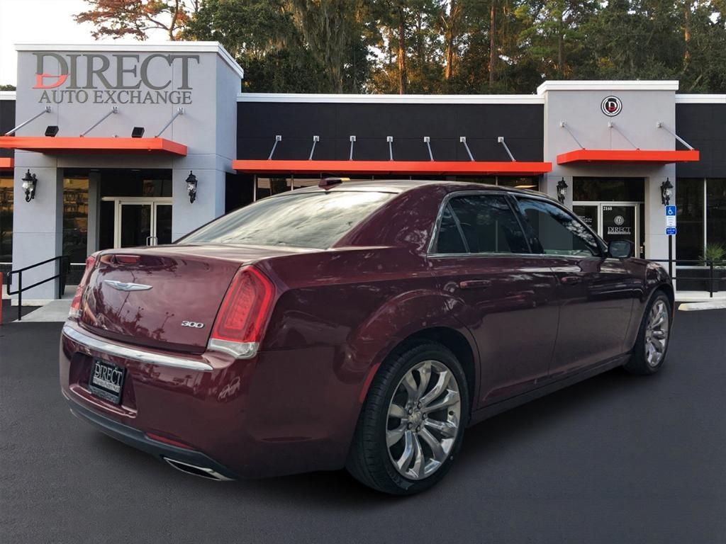 used 2020 Chrysler 300 car