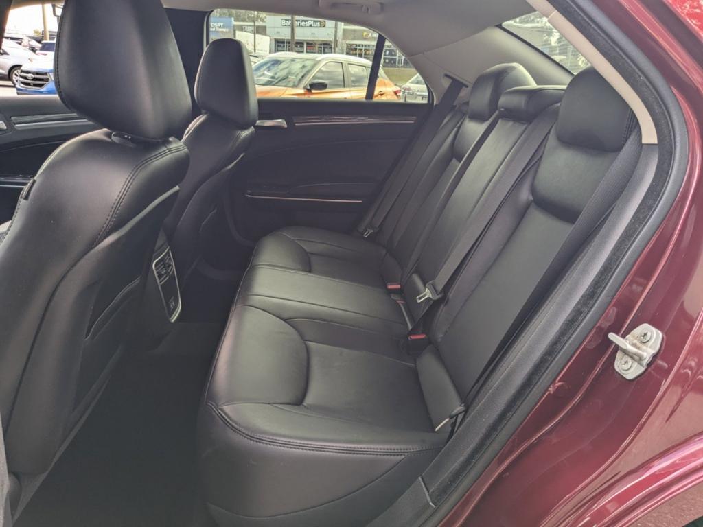 used 2020 Chrysler 300 car