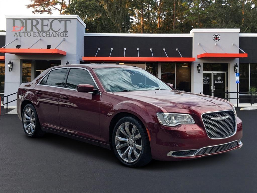 used 2020 Chrysler 300 car