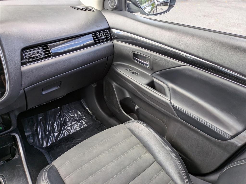used 2020 Mitsubishi Outlander car