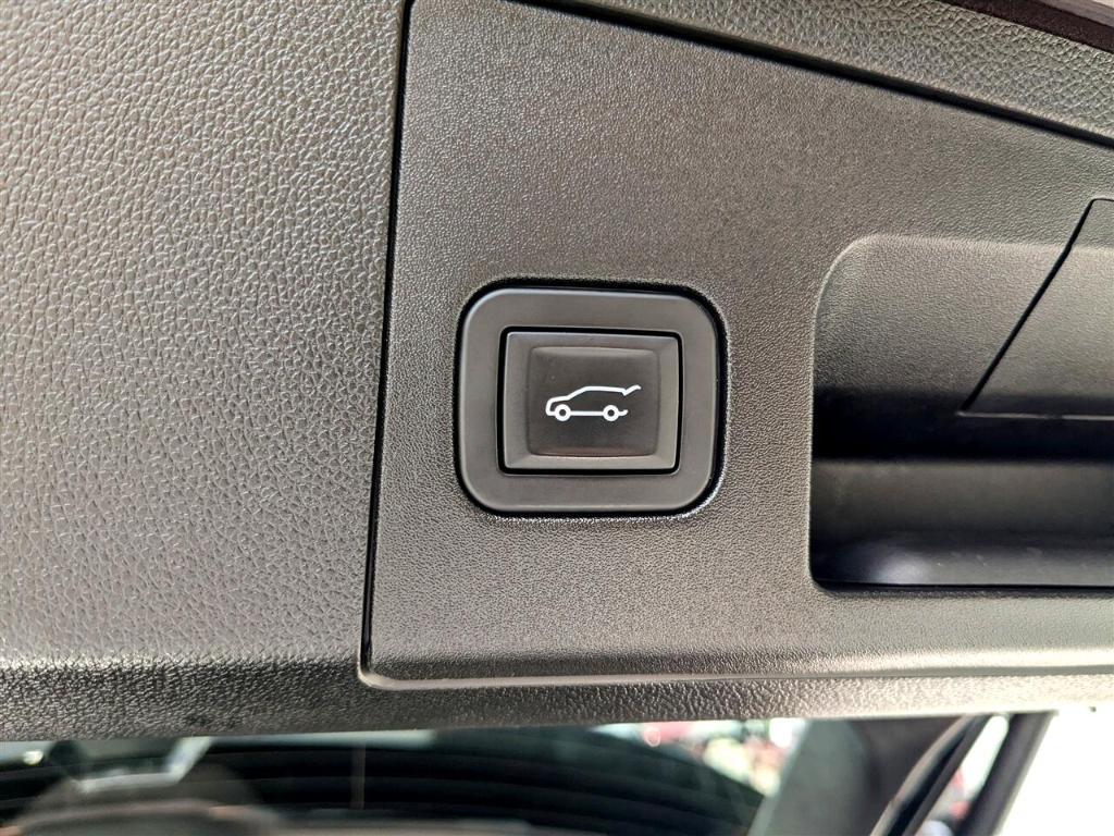 used 2020 Cadillac XT4 car, priced at $25,995