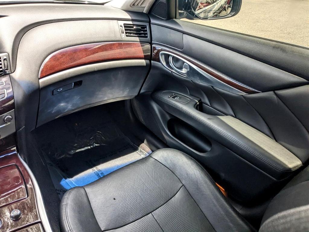 used 2015 INFINITI Q70L car, priced at $18,995
