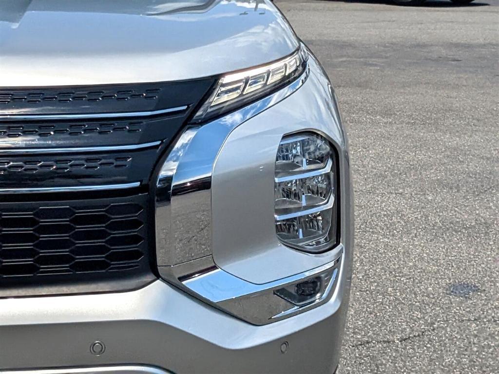 used 2024 Mitsubishi Outlander car, priced at $28,995