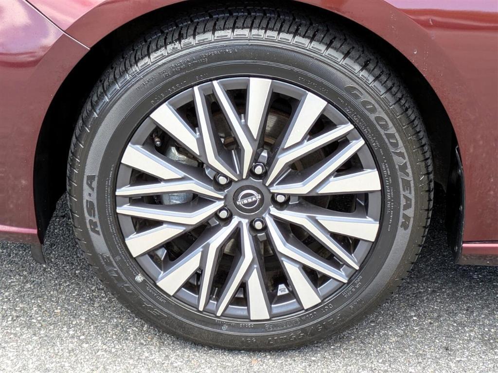 used 2023 Nissan Altima car, priced at $21,995