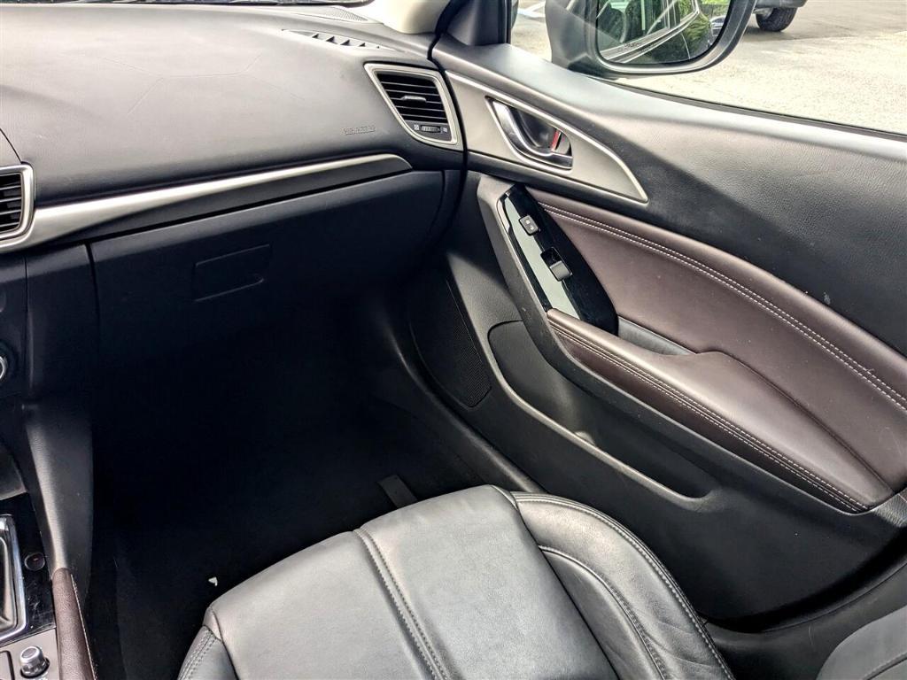 used 2018 Mazda Mazda3 car