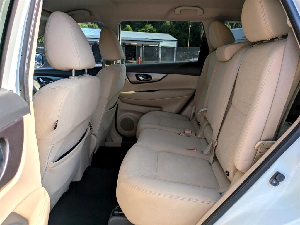 used 2016 Nissan Rogue car