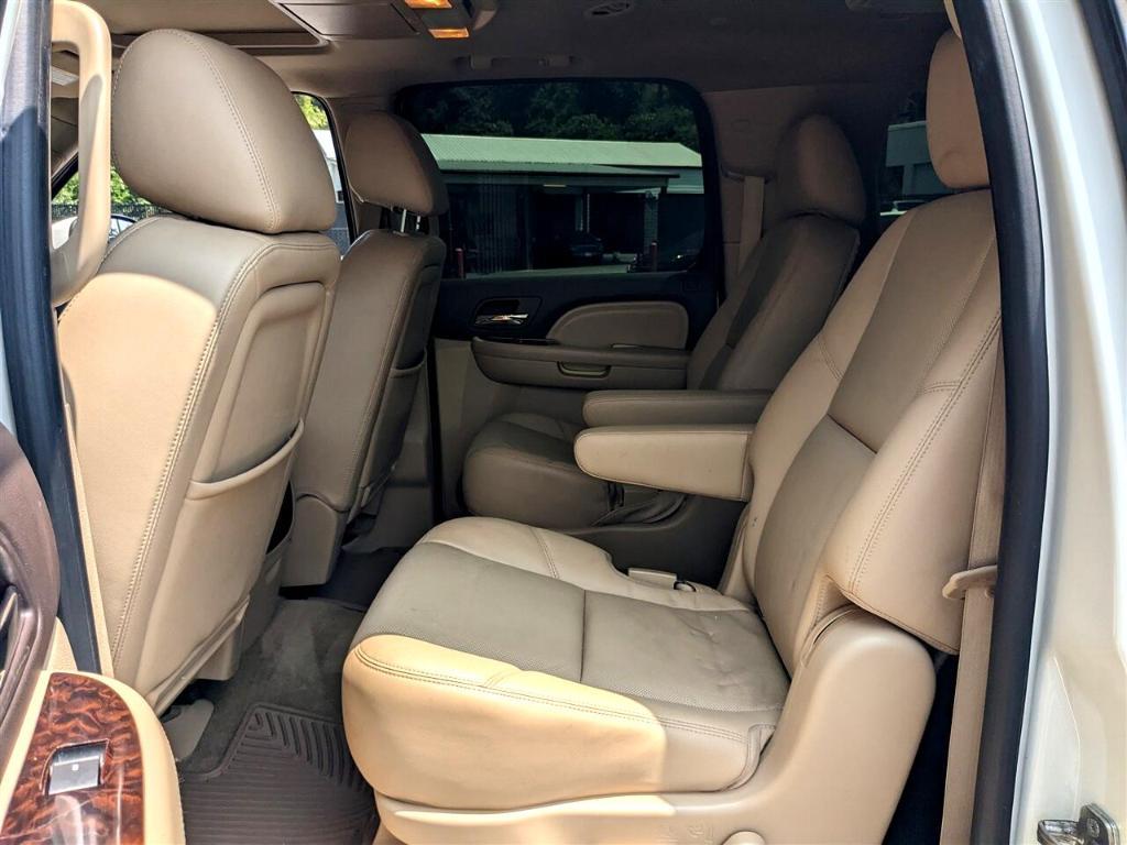 used 2014 GMC Yukon XL car, priced at $19,995