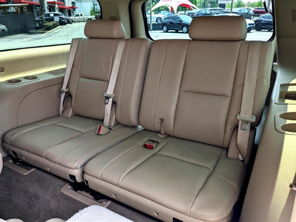 used 2014 GMC Yukon XL car, priced at $19,995