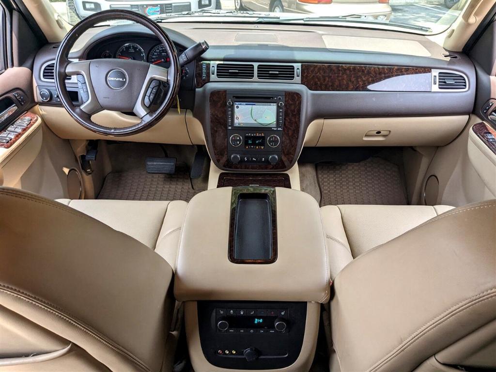 used 2014 GMC Yukon XL car, priced at $19,995