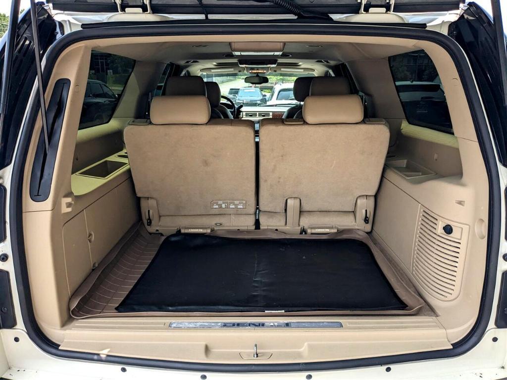 used 2014 GMC Yukon XL car, priced at $19,995