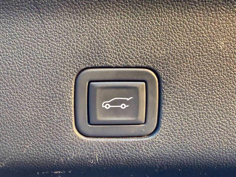 used 2023 Chevrolet Tahoe car, priced at $34,995