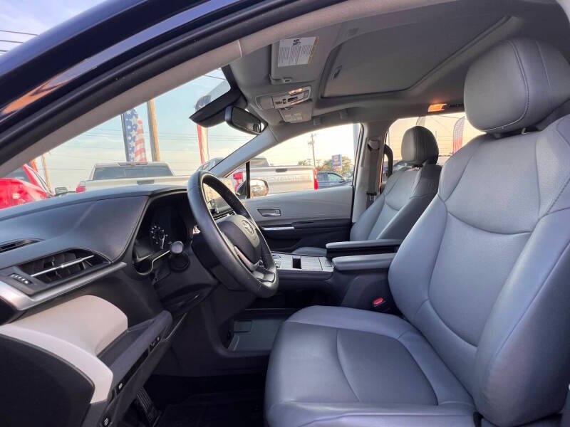 used 2021 Toyota Sienna car, priced at $24,995