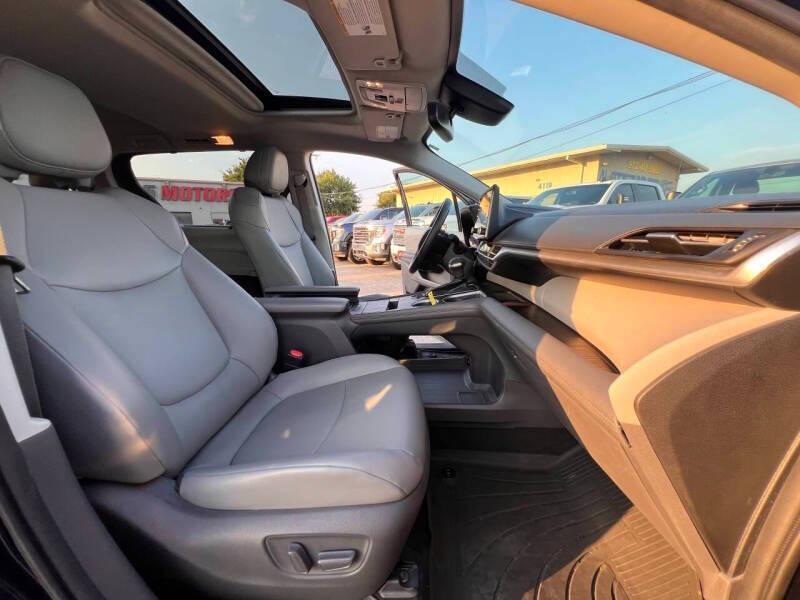 used 2021 Toyota Sienna car, priced at $24,995