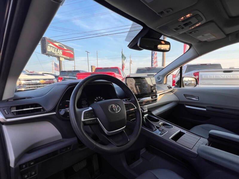 used 2021 Toyota Sienna car, priced at $24,995