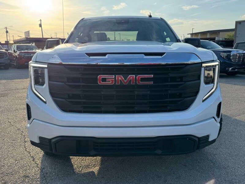 used 2024 GMC Sierra 1500 car, priced at $28,995