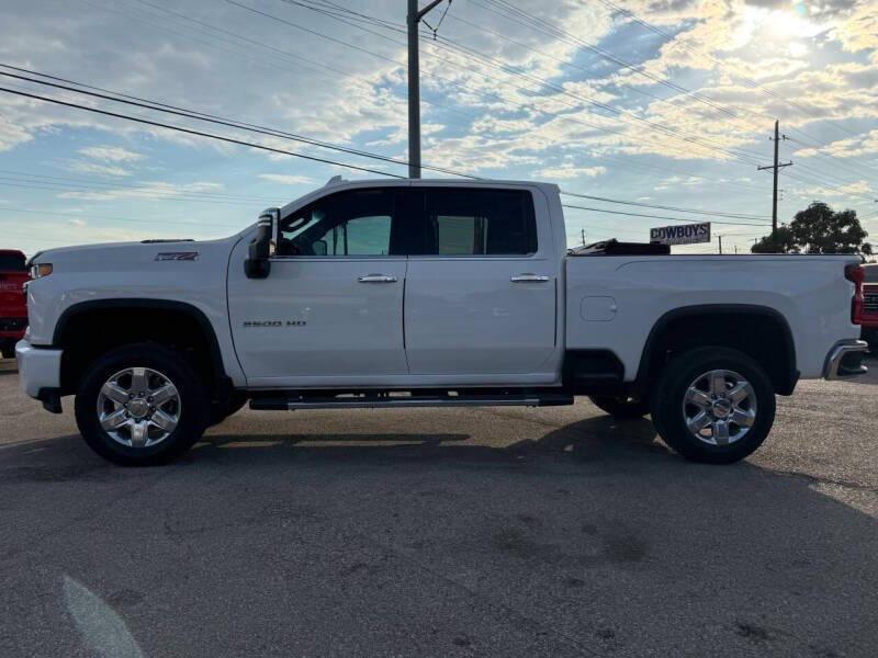 used 2022 Chevrolet Silverado 2500 car, priced at $39,995