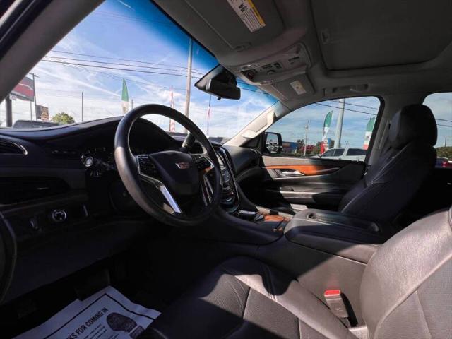 used 2019 Cadillac Escalade ESV car, priced at $26,995
