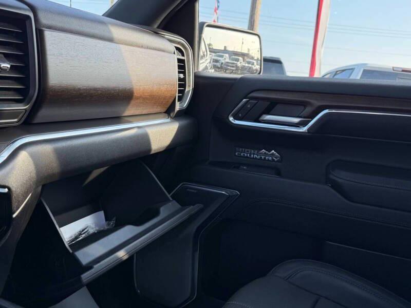 used 2024 Chevrolet Silverado 1500 car, priced at $41,995
