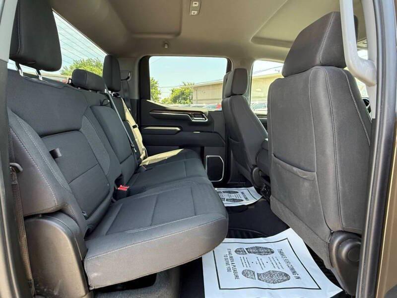used 2024 GMC Sierra 1500 car, priced at $34,995