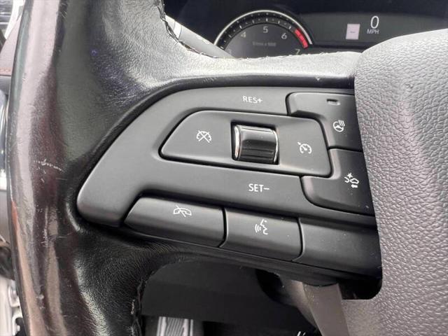 used 2019 Cadillac XT4 car, priced at $14,995