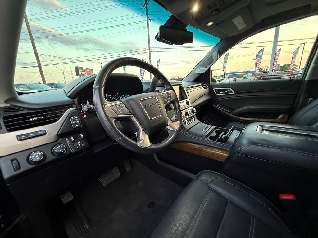 used 2020 GMC Yukon car, priced at $27,995