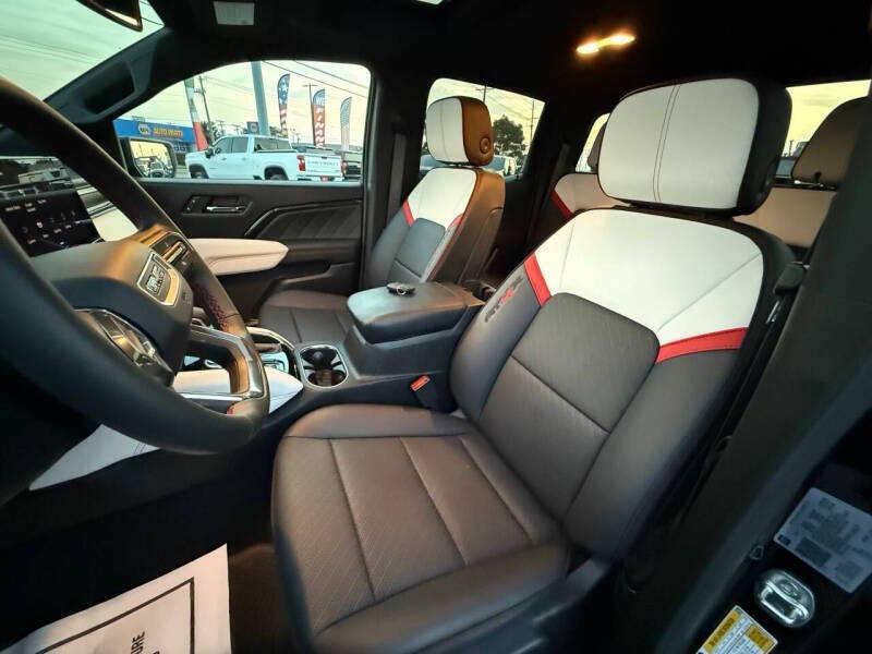 used 2024 GMC Canyon car, priced at $34,995