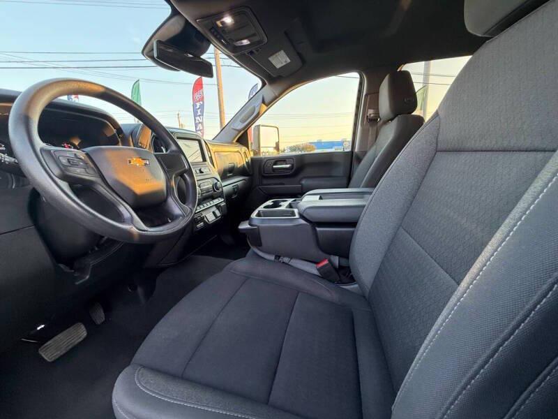 used 2024 Chevrolet Silverado 2500 car, priced at $34,995