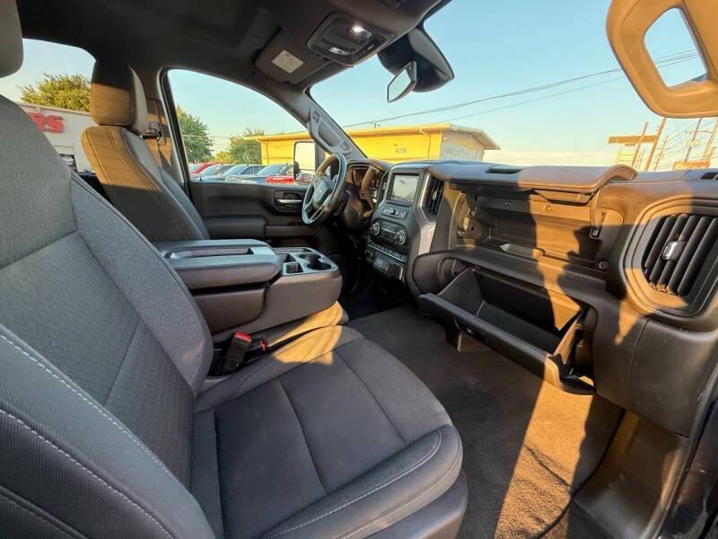 used 2024 Chevrolet Silverado 2500 car, priced at $34,995