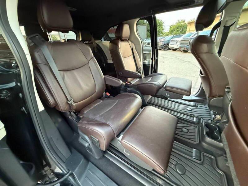 used 2022 Toyota Sienna car, priced at $34,995