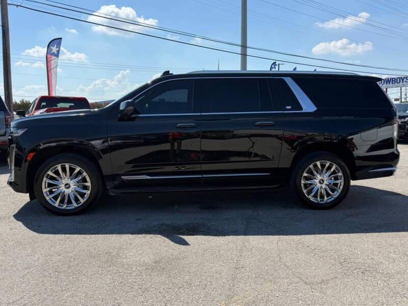 used 2023 Cadillac Escalade ESV car, priced at $49,995