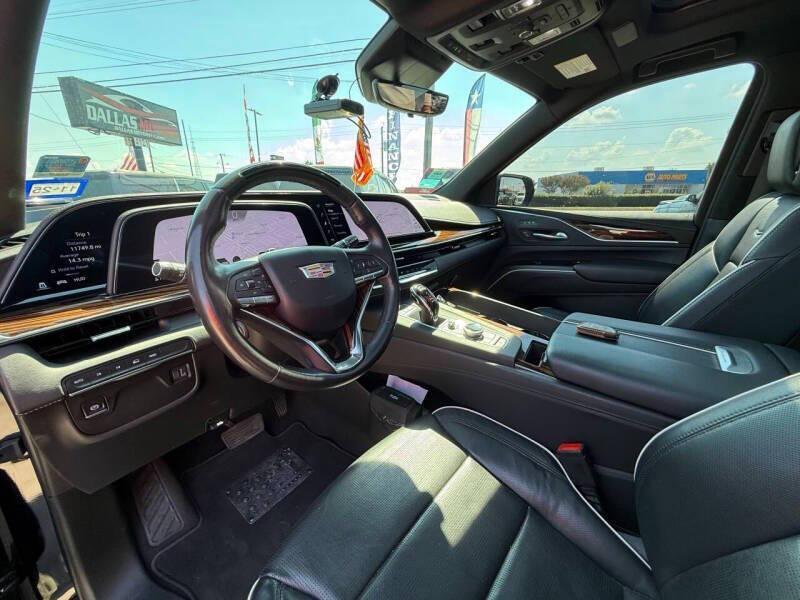 used 2023 Cadillac Escalade ESV car, priced at $49,995