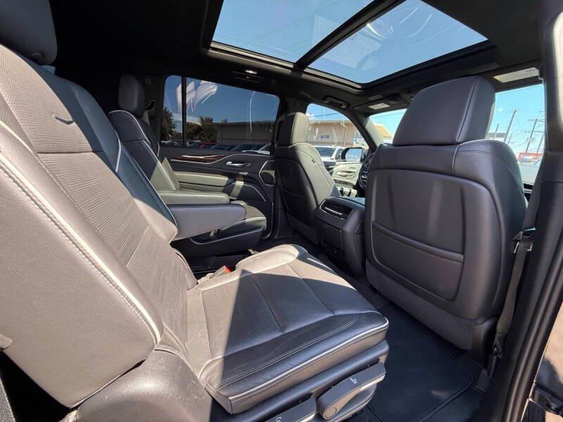 used 2023 Cadillac Escalade ESV car, priced at $49,995